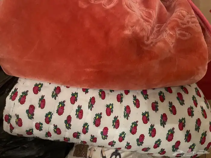 بطانيات مستعمله ثقيله للبيع 0