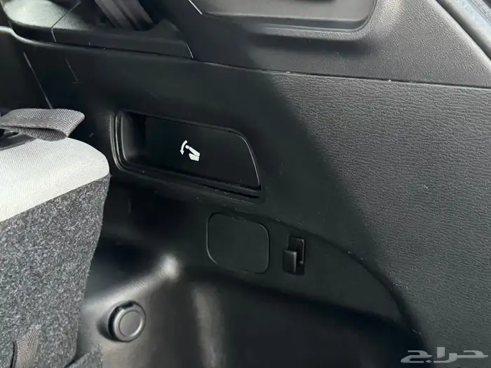 ميتسوبيشي أوتلاندر 2024 10