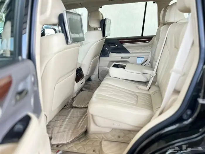 جيب لكزس2021 LX مخزن بلاك دشن عداد 35 الف كيلو 17