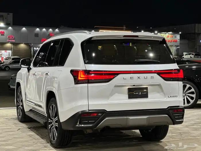 لكزس LX 600 موديل 2023 5
