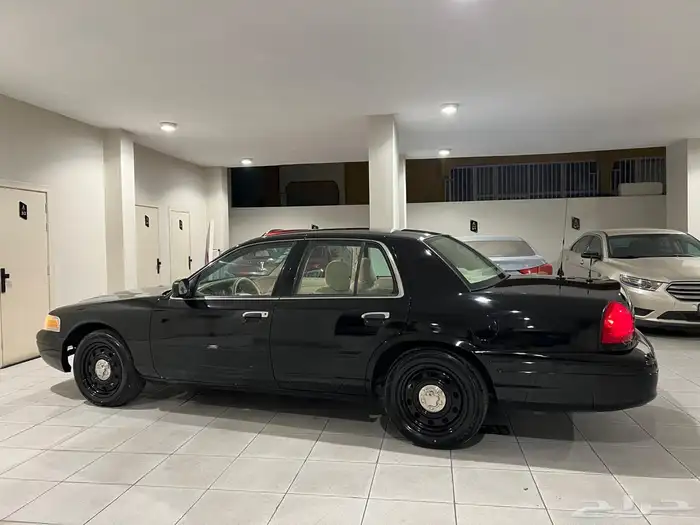 فورد فكتوريا بوليسي 2009 14