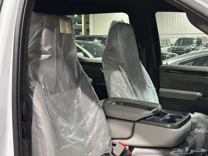 سلفرادو تريل بوس غمارتين Z71 دبل موديل 2023 11