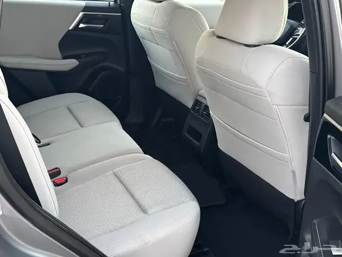 ميتسوبيشي أوتلاندر 2024 19