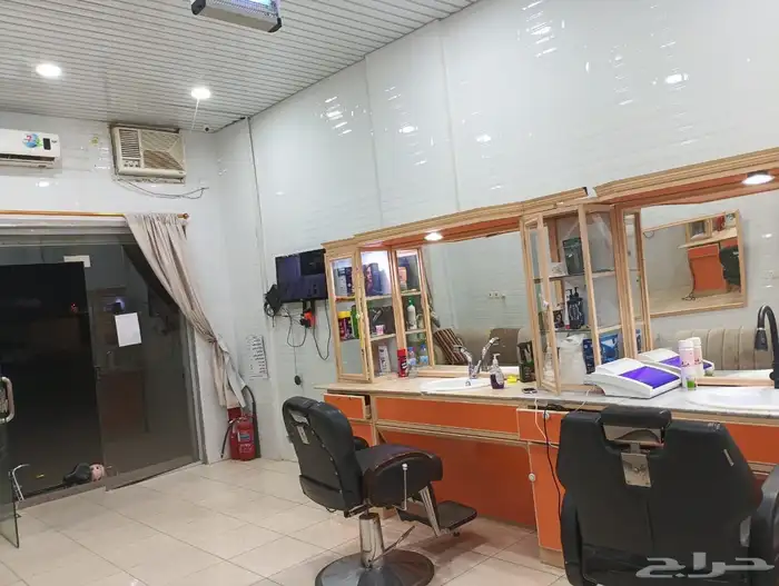 محل حلاق مع اغراضه كامل للبيع 6