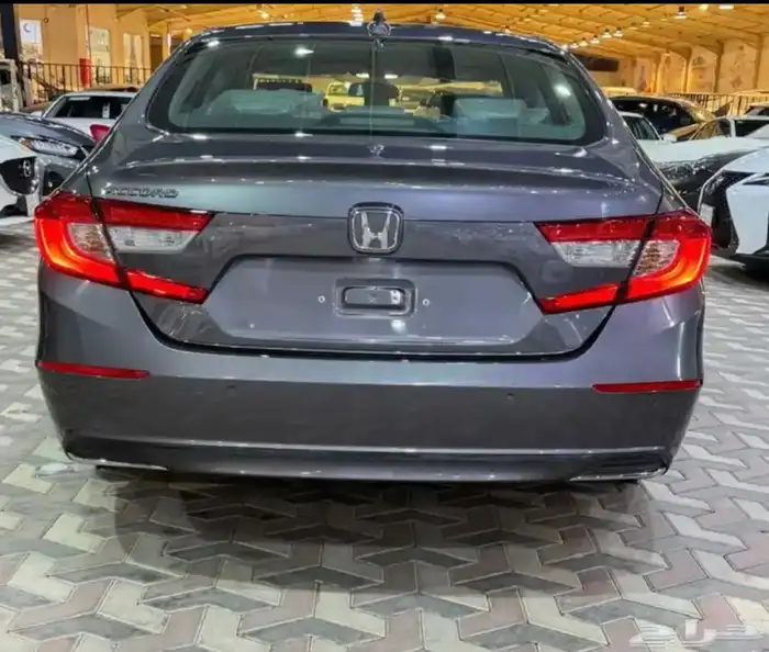 هوندا اكورد موديل 2022 شبه  وكاله  عداد 12 الف فقط 5