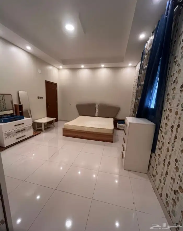 شقة مؤثثة للبيع في القيم 3