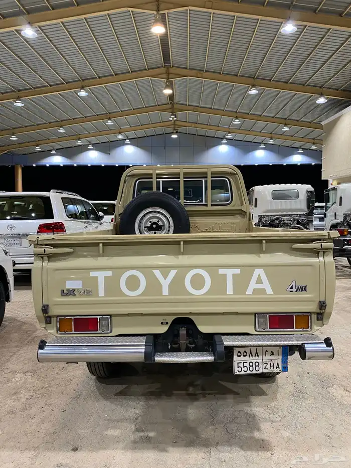 للبيع شاص 2014 سلق فل كامل ونش دفلك بريمي عداد 143 الف 9