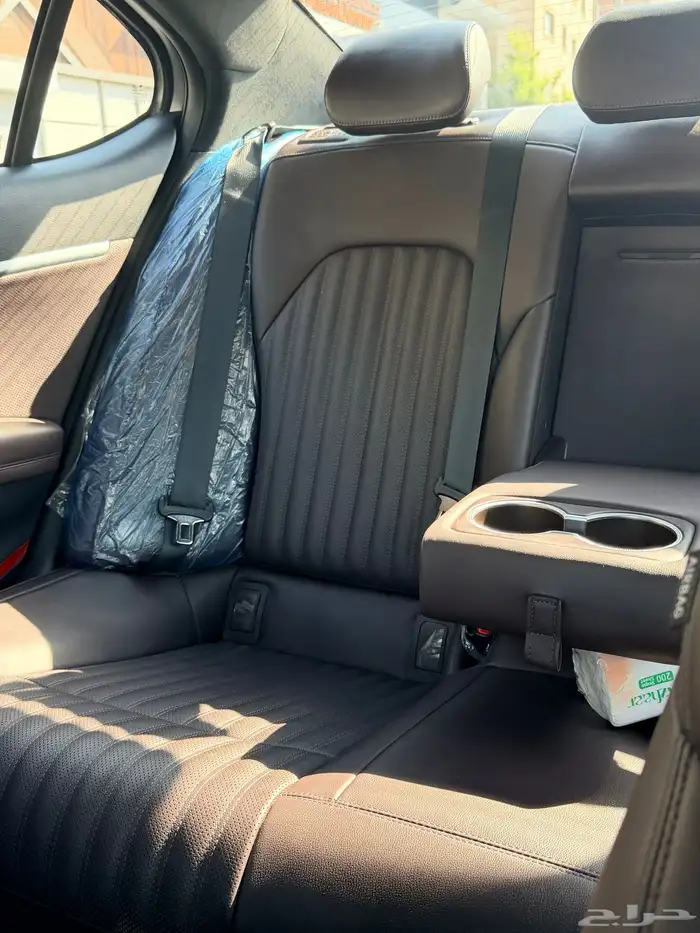 جنسس G70 موديل 2023 مخزنة عدادها 13.000كم فقط 18