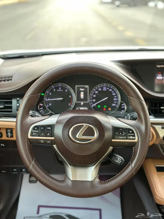 لكزس ES350 2016 قمة بالنظافة 10