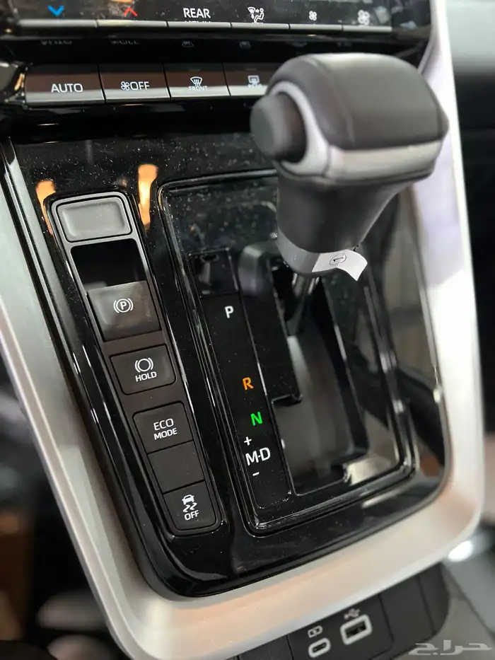 تويوتا   انوفا GL بنزين 2026 جديد سعودي 110.400 شامل 9