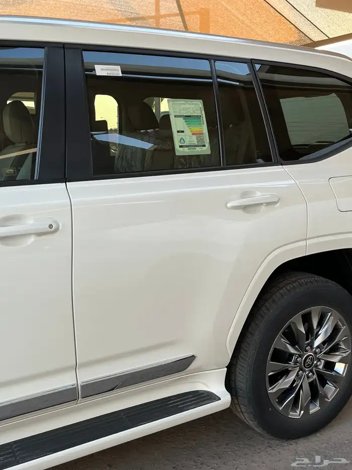 لاندكروزر 2024 رقم L4 5