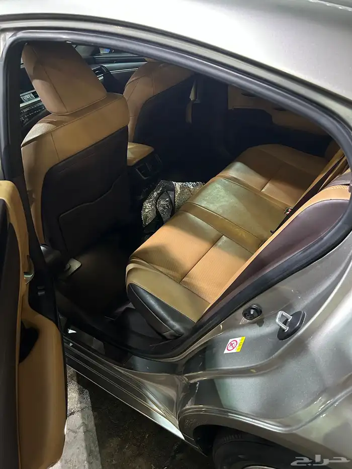 لكزس ES 300h هايبرد 2019 7