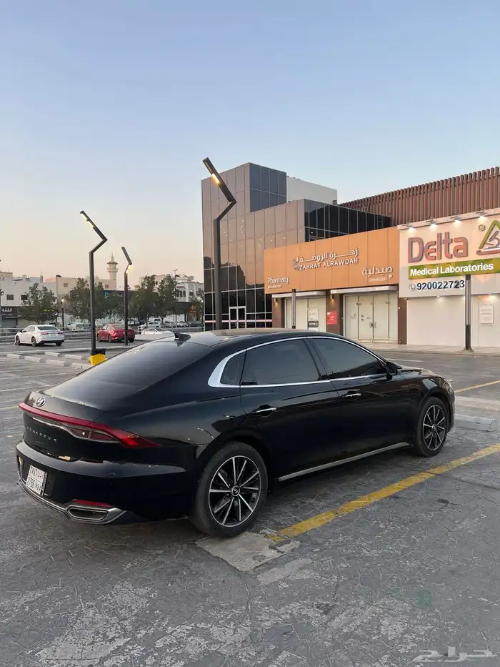 ازيرا 2022 V6 بحالة الوكالة 4