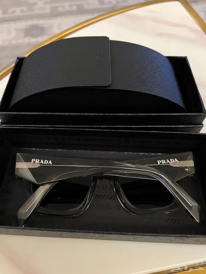 نظارة برادا الاصليه 1