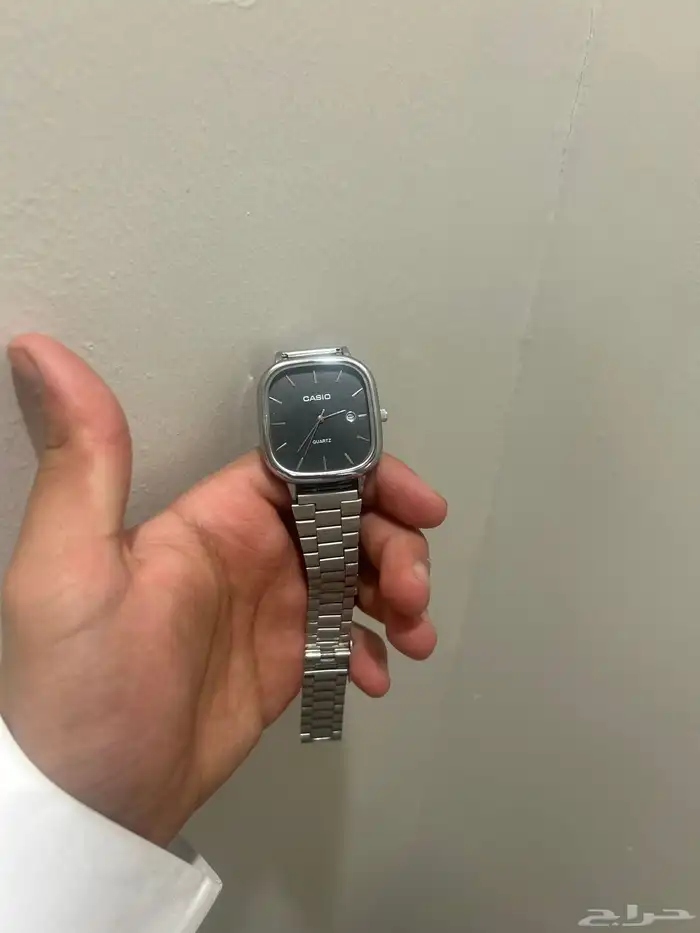 ساعة كاسيو نضيفه جدا استعمال جدا قليل 0