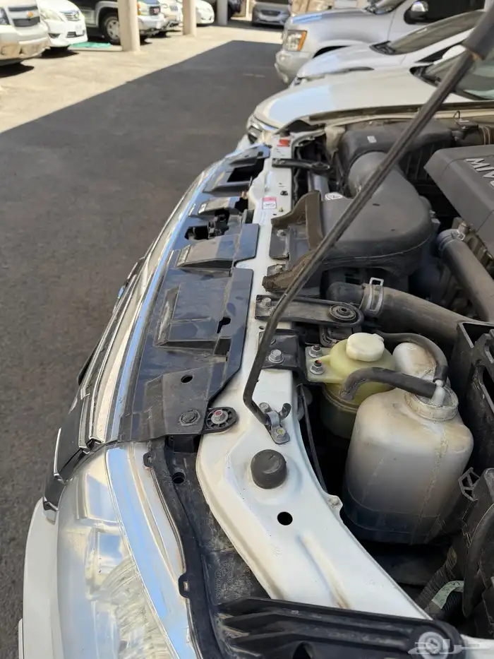 ميتسوبيشي باجيرو ربع 2016 نظيف 13