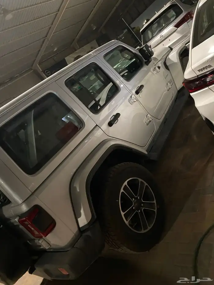 جيب رانجلر اسبورت و صحاري 2024 و 2023 13