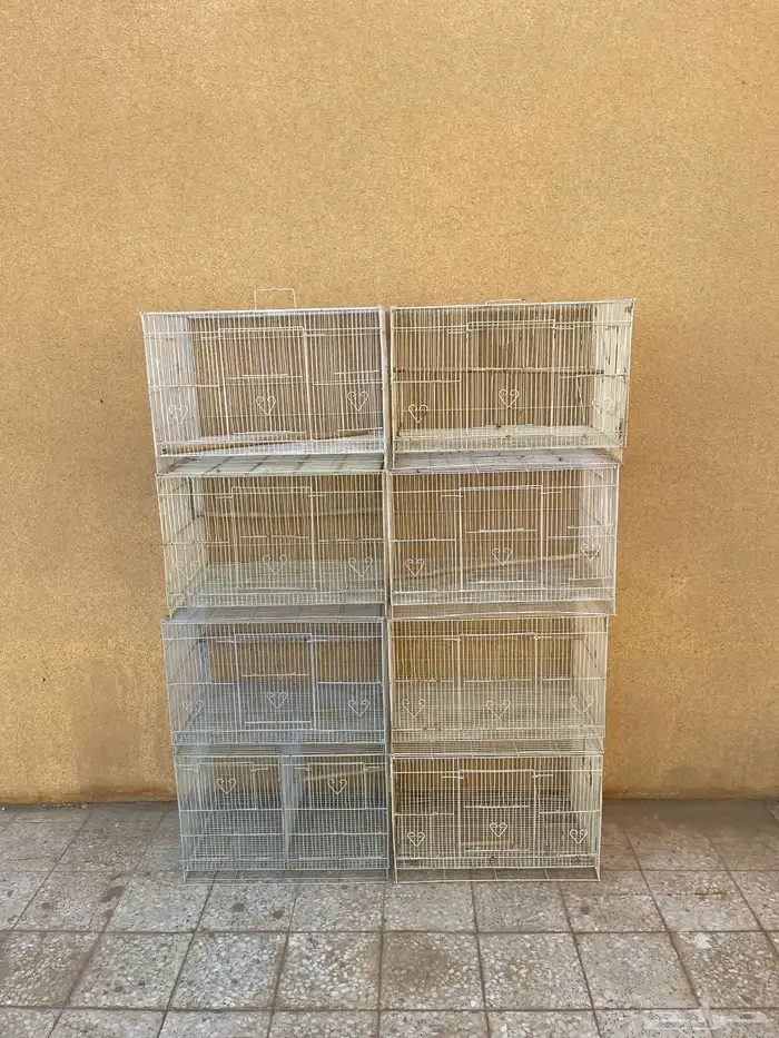 أقفاص و ستاند 601 مستعمله للبيع 2