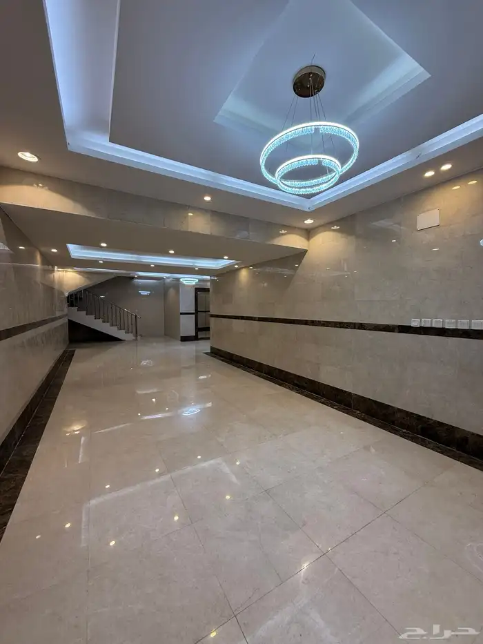 شقة للإيجار 3 غرف وصالة مدخلين حي النزهة جدة 1