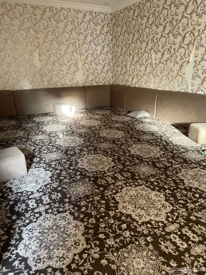 أثاث للبيع التلفزيون   مكيف سبلت نظيف   الدلال ذهبية مجلس 6