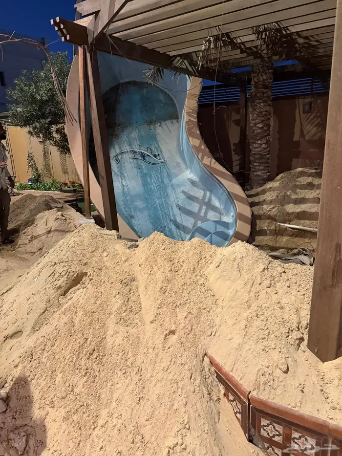 مسبح مع الفلتر والماطور 2