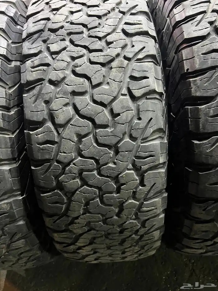 كفرات نص حجري بي اف جودرتش فواصل مقاس 37x12.50 R17 35