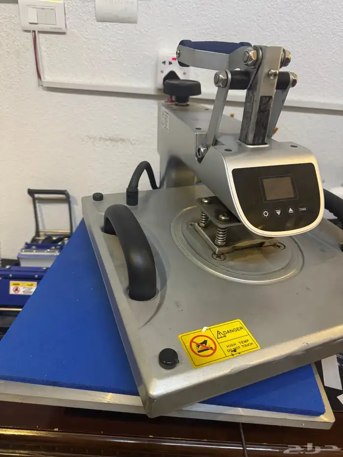 مكبس مع جميع ملحقاته 1