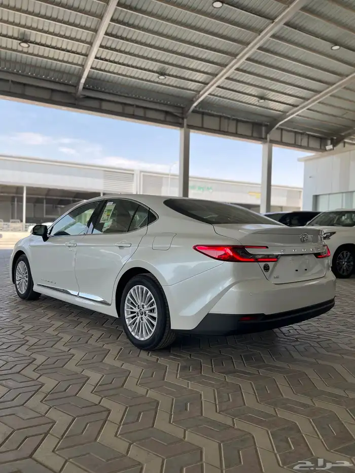 تويوتا كامري 2025 LE سعودي اصفار صادر لوحات جميع الألوان 4