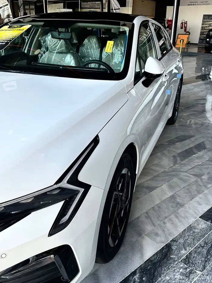 كيا k5 استاندر مطور 10