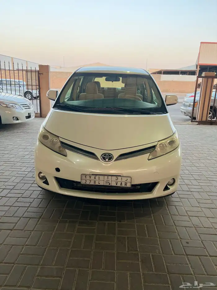 تويوتا بريفيا 1