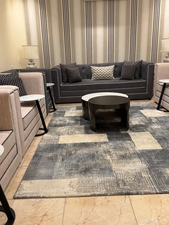 طقم طاولات فخم وعصري 0