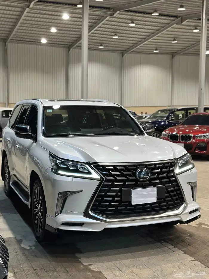 لكزس LX570 موديل 2021 2