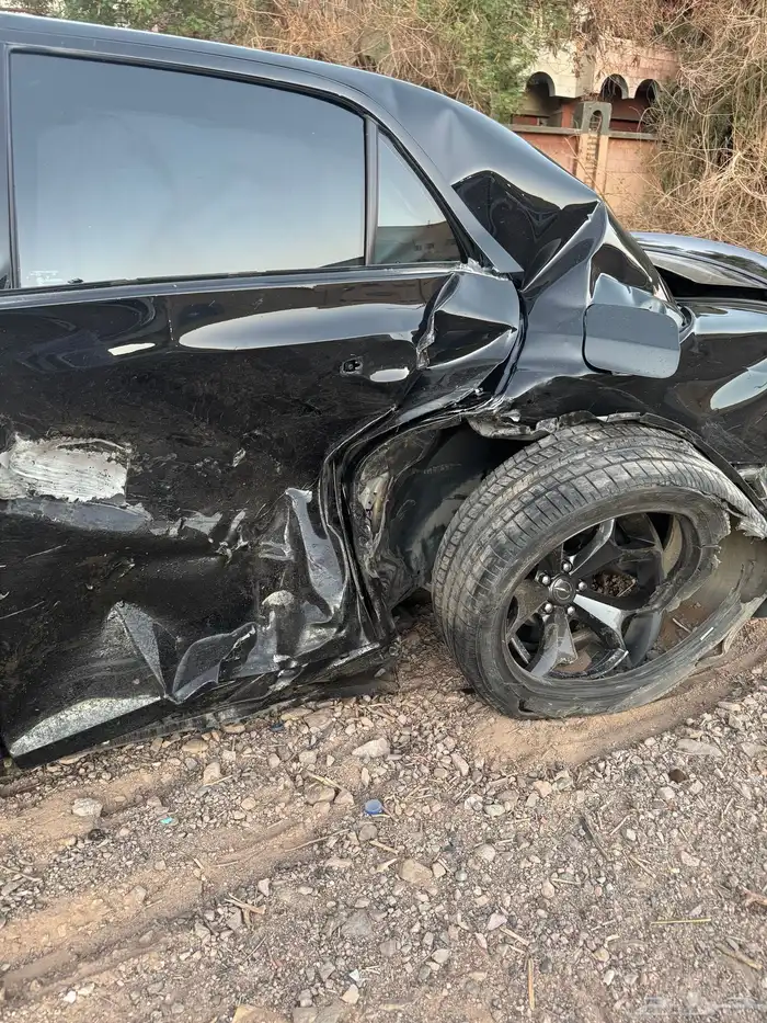 كرايسلر 2023 v6 300s فل كامل اسود للبيع 4