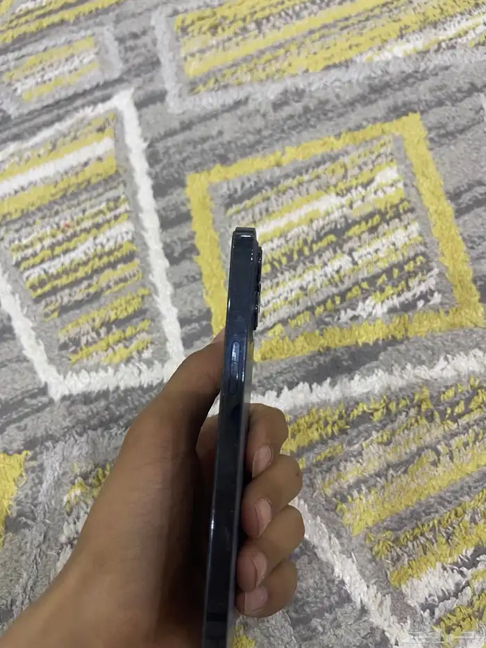 iPhone 12 Pro Max ولا خدش استعمال خفيف 128 جيجا على السوم 1