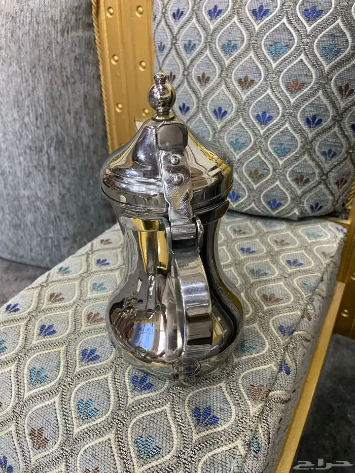 دلة العساف وإبريق وقدر فرنسي 2