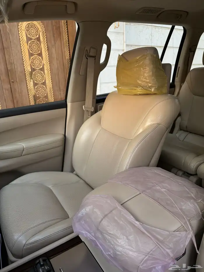 للبيع جيب لكزس LX 570 S 2014 شبه الجديد 40