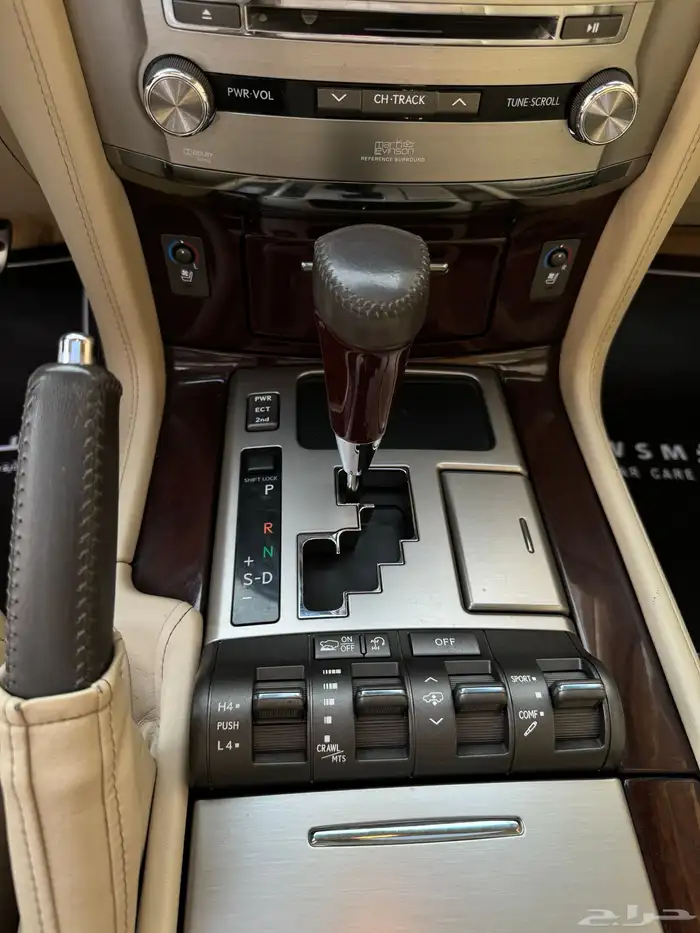 للبيع جيب لكزس LX 570 S 2014 شبه الجديد 46