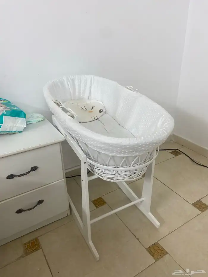 سرير اطفال 0