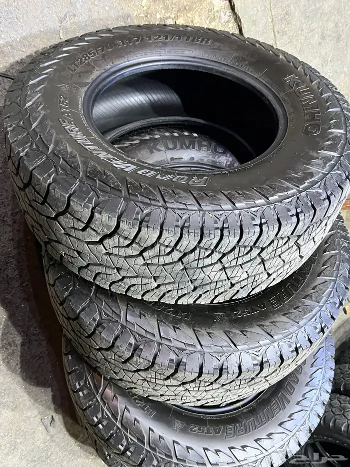 كفرات كومهو ربع حجري مقاس 285 70 17 16