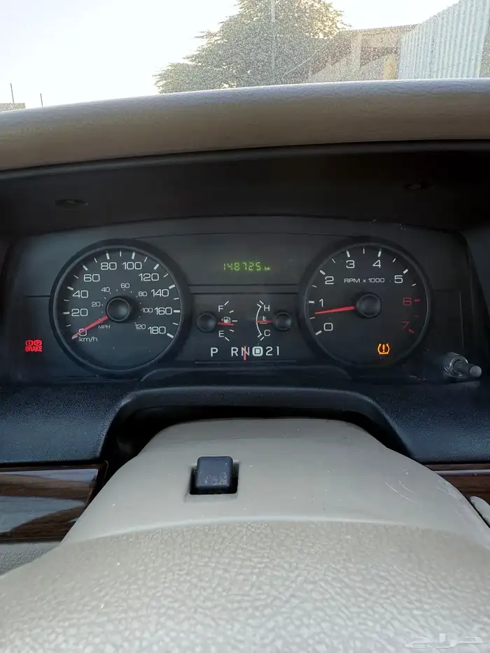 فورد فكتوريا 9