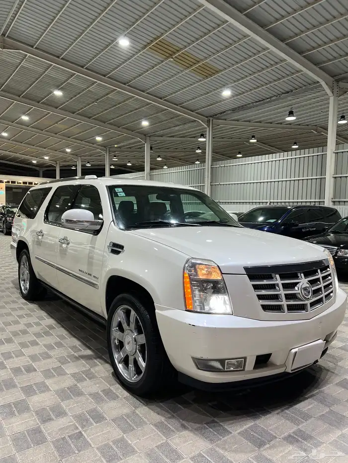 للبيع كاديلاك اسكاليد 2012 نظيف 3