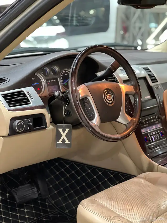 للبيع كاديلاك اسكاليد 2012 نظيف 14