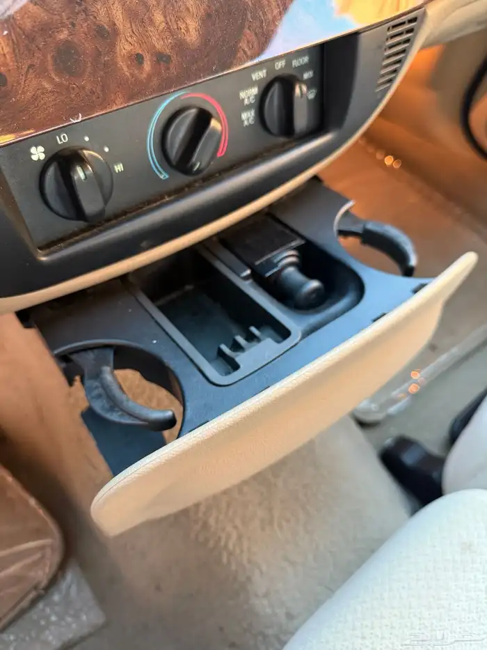 فورد ماركيز 2007 مخزن سعودي ماشي 48 الف 24