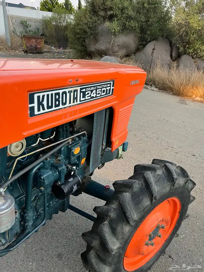 حراثة كابوتا L245 DT مخزنه 8