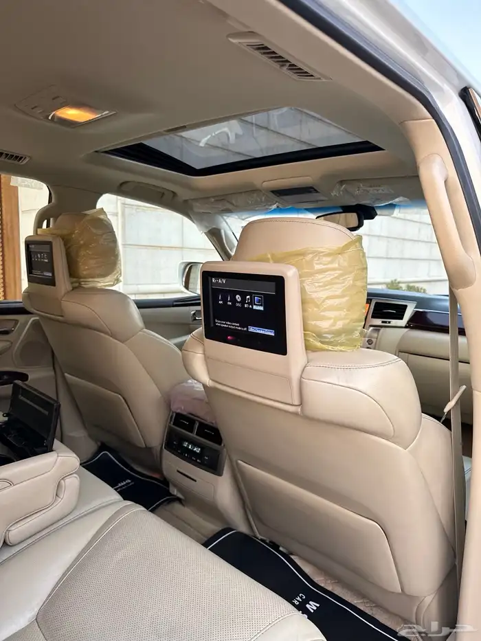 للبيع جيب لكزس LX 570 S 2014 شبه الجديد 71