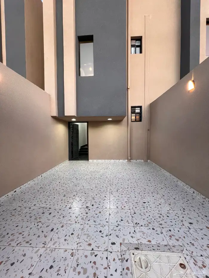 للتمليك روف علوى مع ملحق ببيكة سياره حى النور خميس مشيط 6