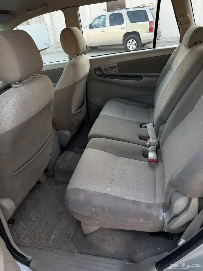 سيارة انوفا للبيع 5