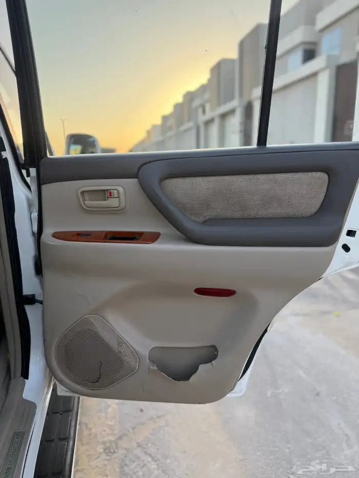 لاندكلوزر 2007 فل كامل قير عادي ونش 21