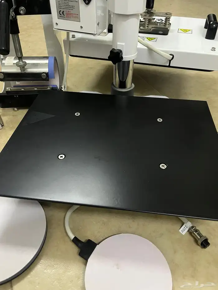 مكبس لطباعة الصور على الأكواب والأقمشة والدروع 6