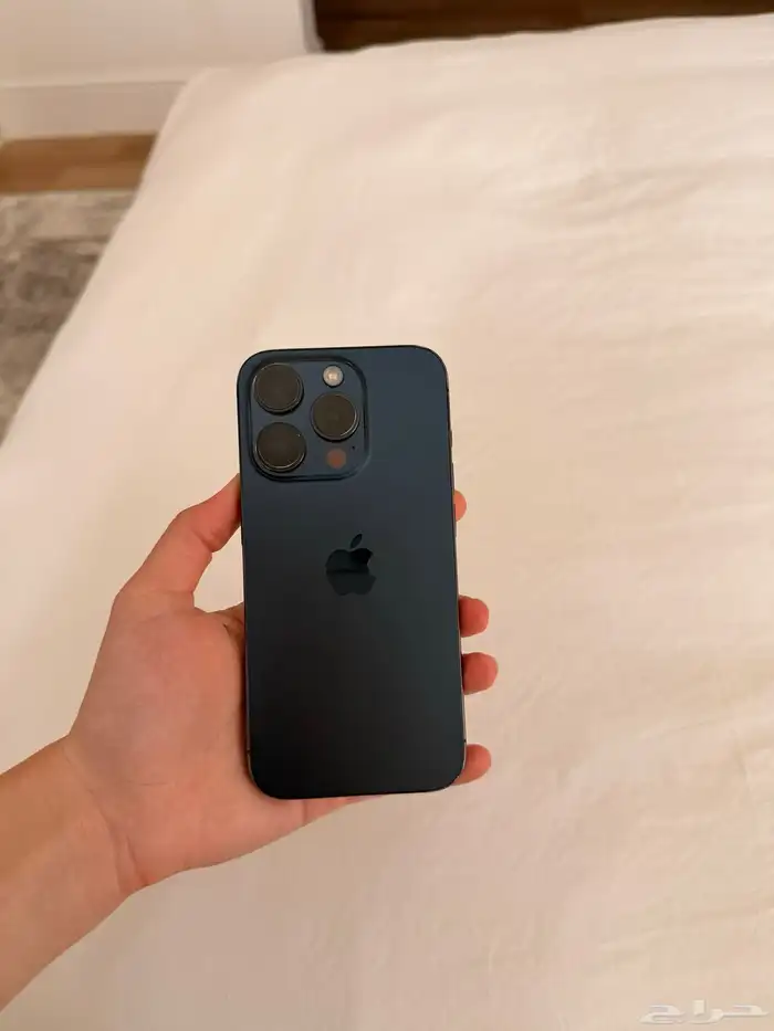 آيفون 15 برو   256GB   لون Blue Titanium (كحلي) 0